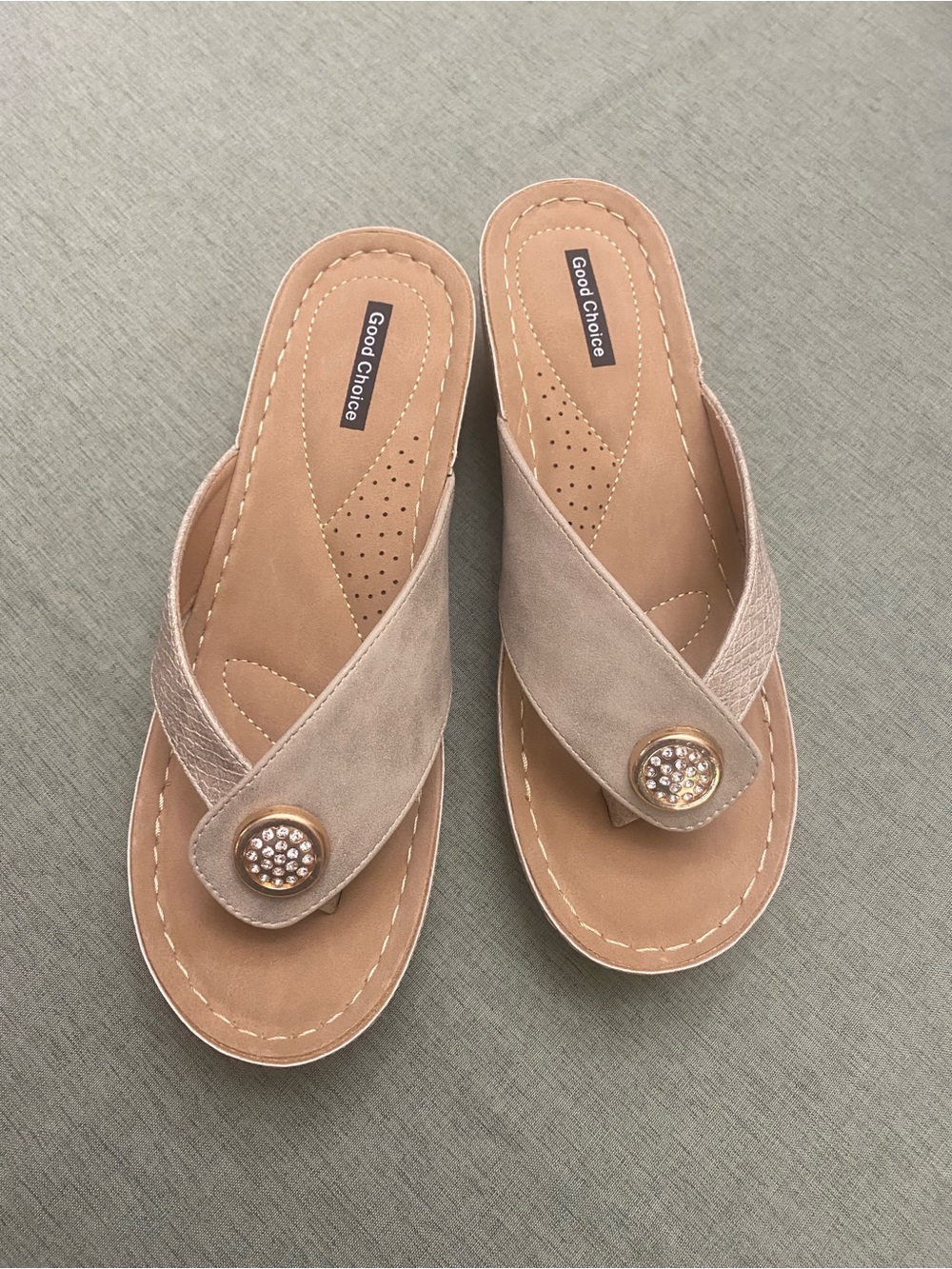 Good Choice Dafni2 Tan Suede Gold Thong Sandals with Jeweled Button NWT